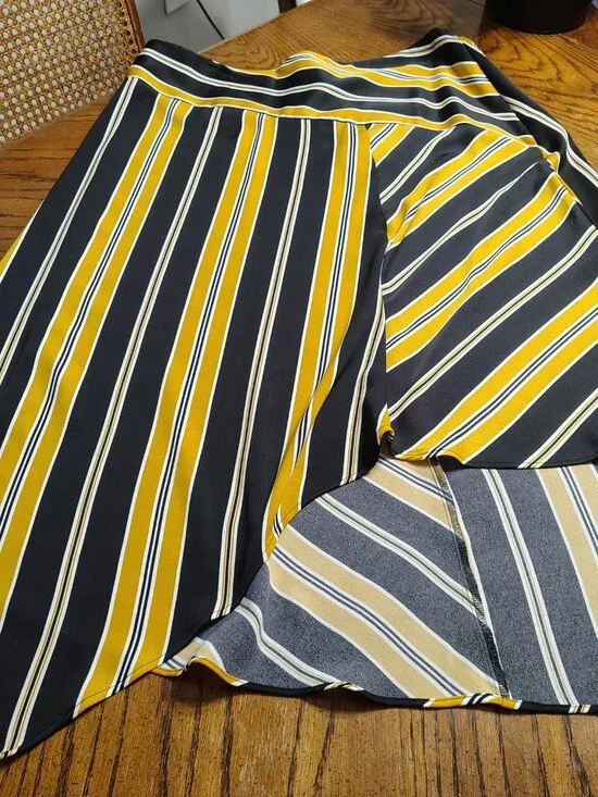 Dressy, Flowy, Skirt with Zipper - Picture 2 of 4